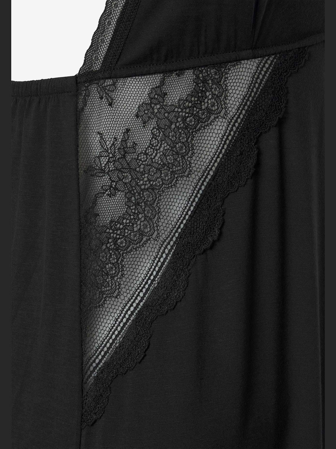 Déshabillé en dentelle, design de qualité
