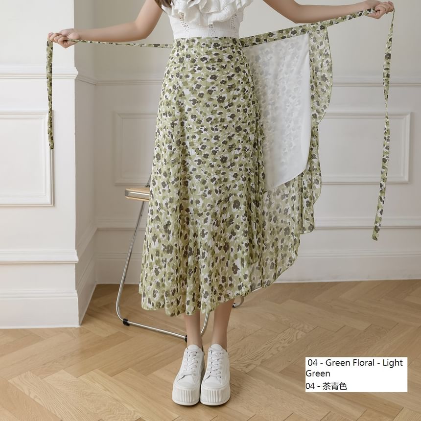 Juuri - Midi A-lijn wikkelrok met bloemenprint