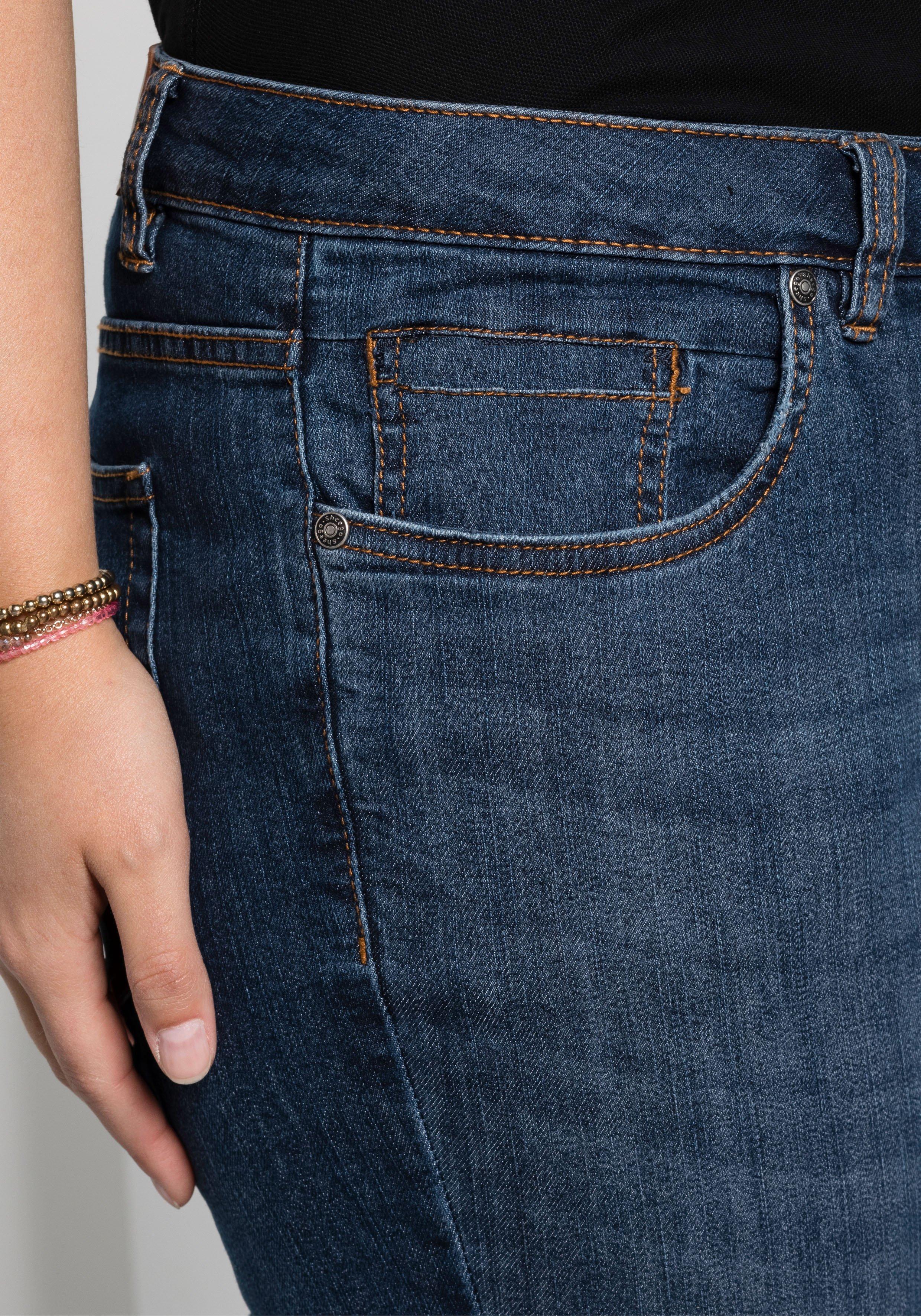 Caprijeans mit Used-Effekten