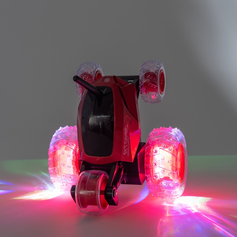 Ferngesteuertes, taumelndes Stuntauto