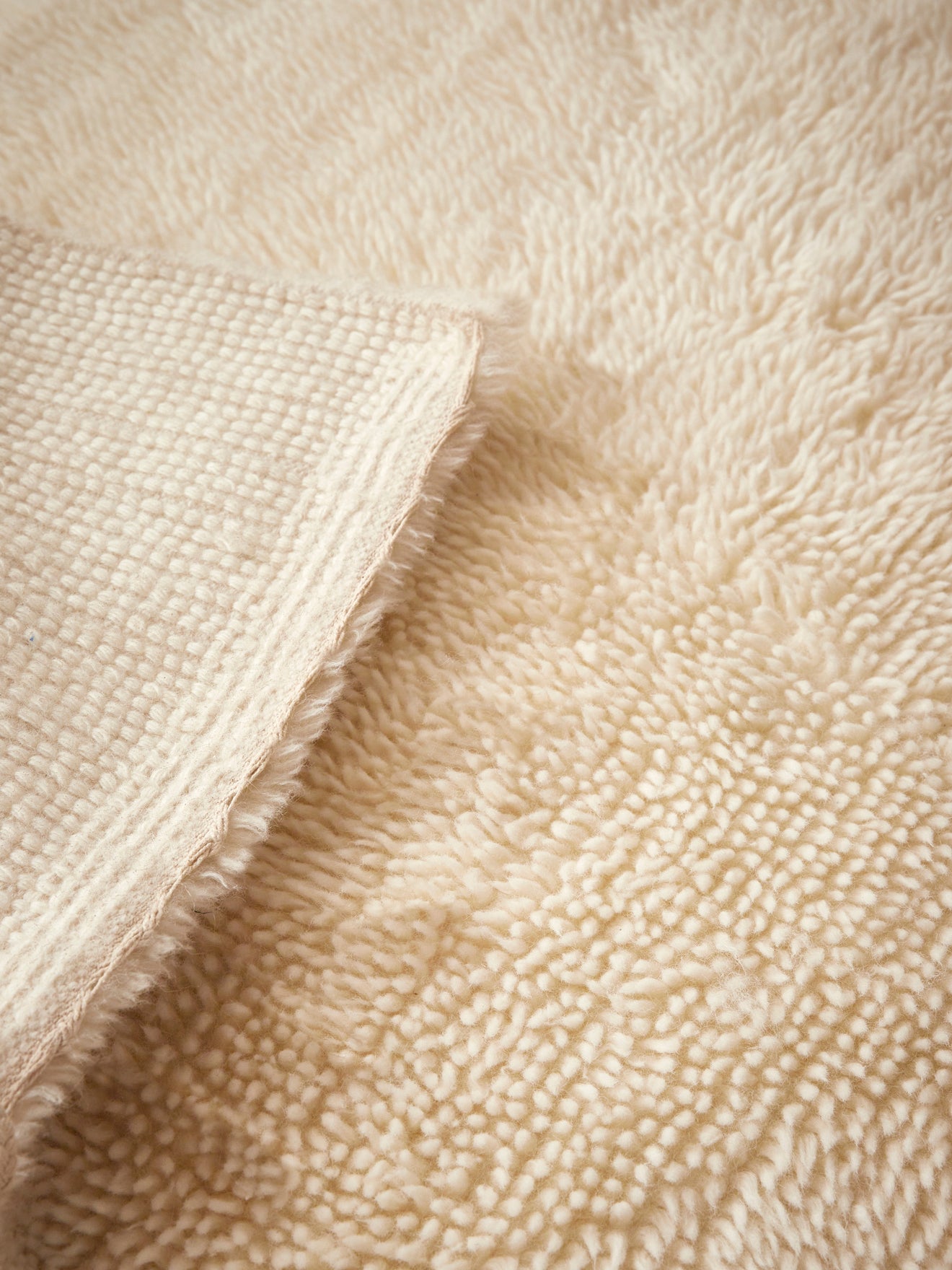 Tapis poils longs pure laine