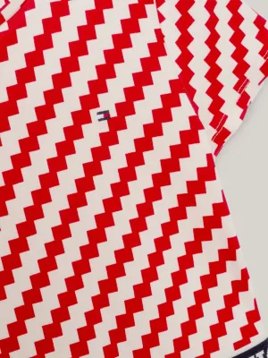 Vestido Hilfiger Monotype com cintura marcada e modelagem evasê
