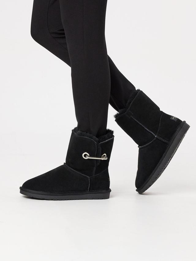 Lammfellstiefel