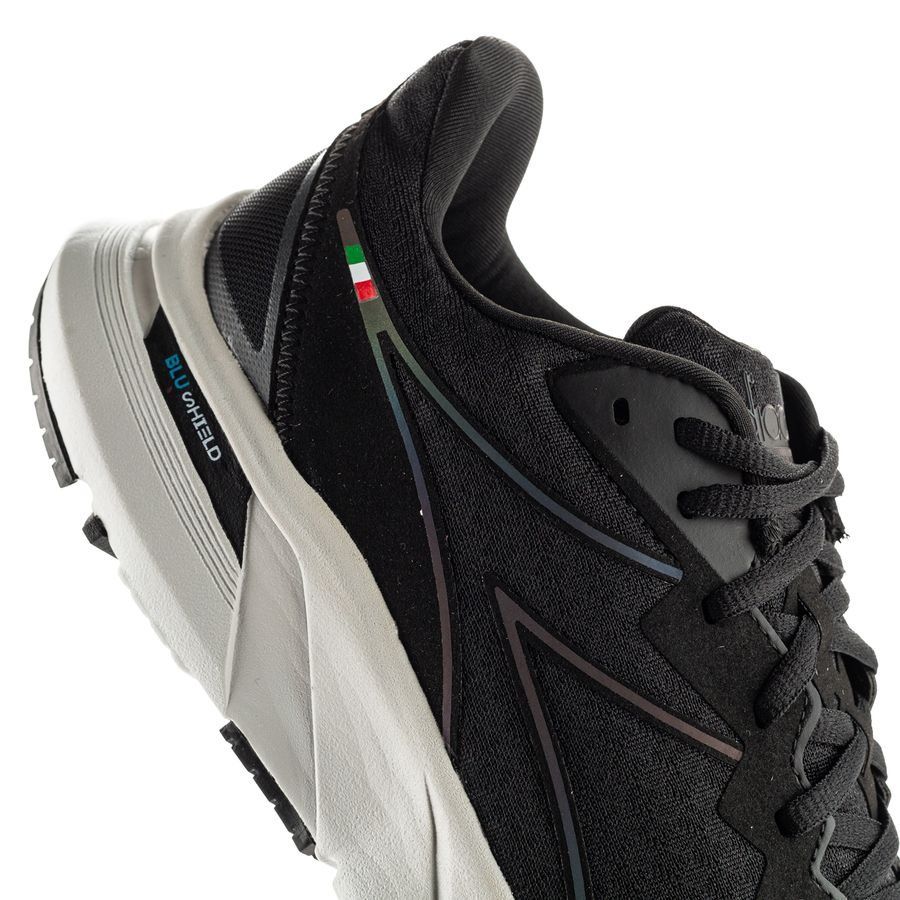 Diadora Chaussures de Running Mythos Blushield Volo HIP 2 - Noir/Argenté/Blanc
