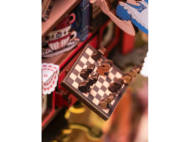 RoboTime Bausatz Alice im Wunderland 3D-Puzzle aus lasergeschnittenen Holzteilen