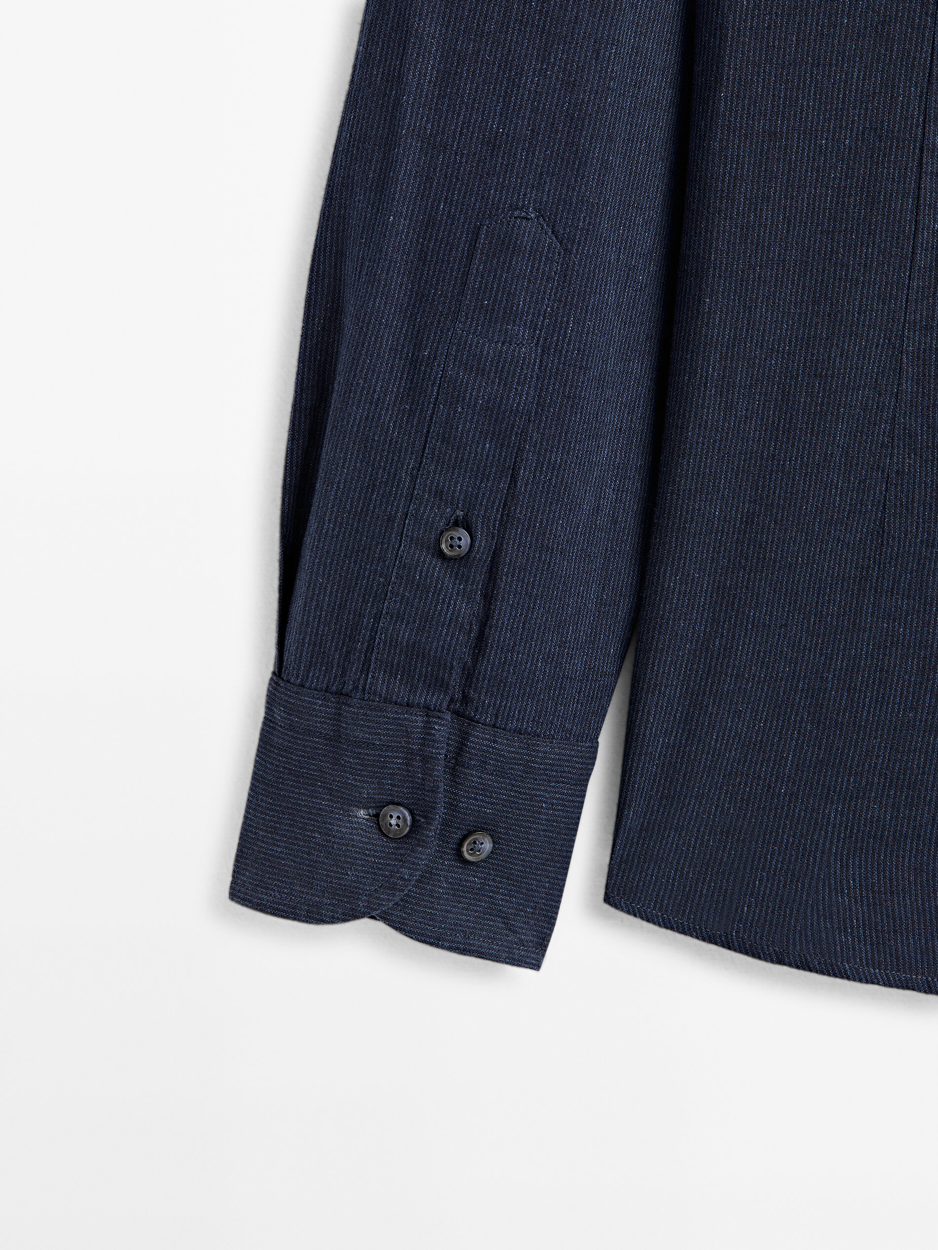 Camisa listrada de corte justo em linho e algodão - AZUL MARINHO