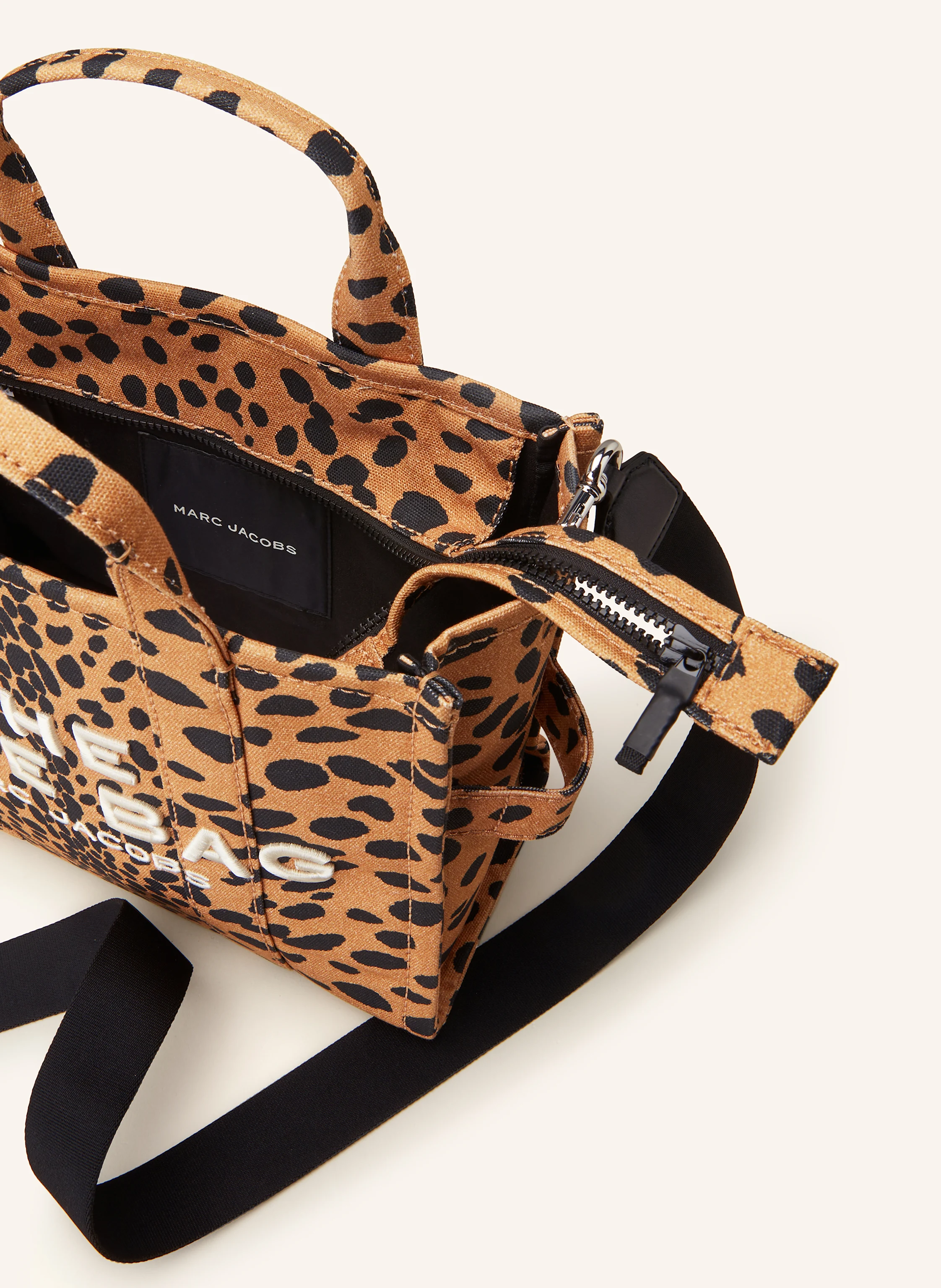 MARC JACOBS Shopper THE MEDIUM TOTE BAG