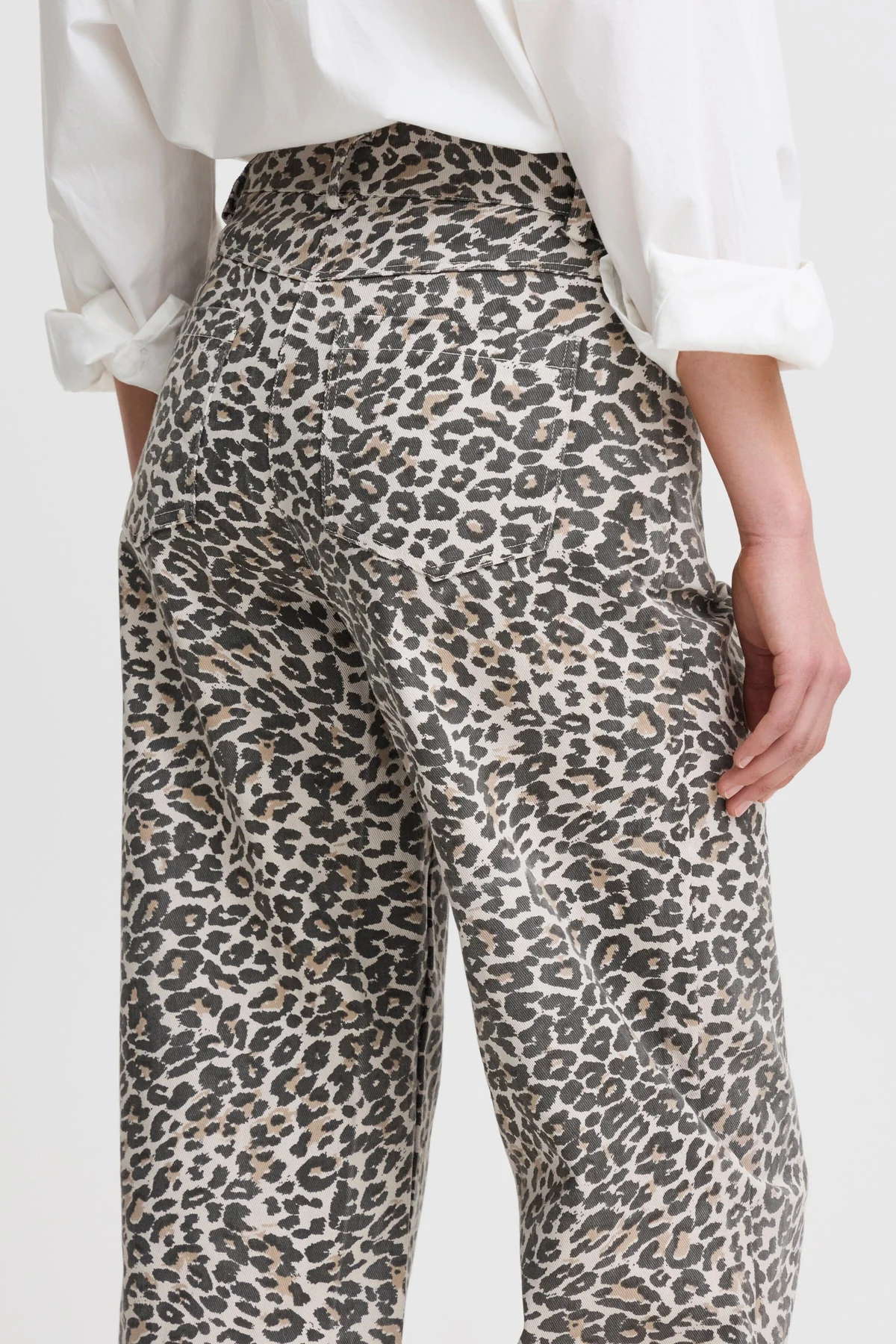 Ichi Ixjilla Pa 202381 cornstalk leo print