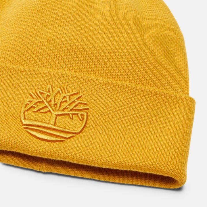 Gorro masculino amarelo com bordado 3D tonal.