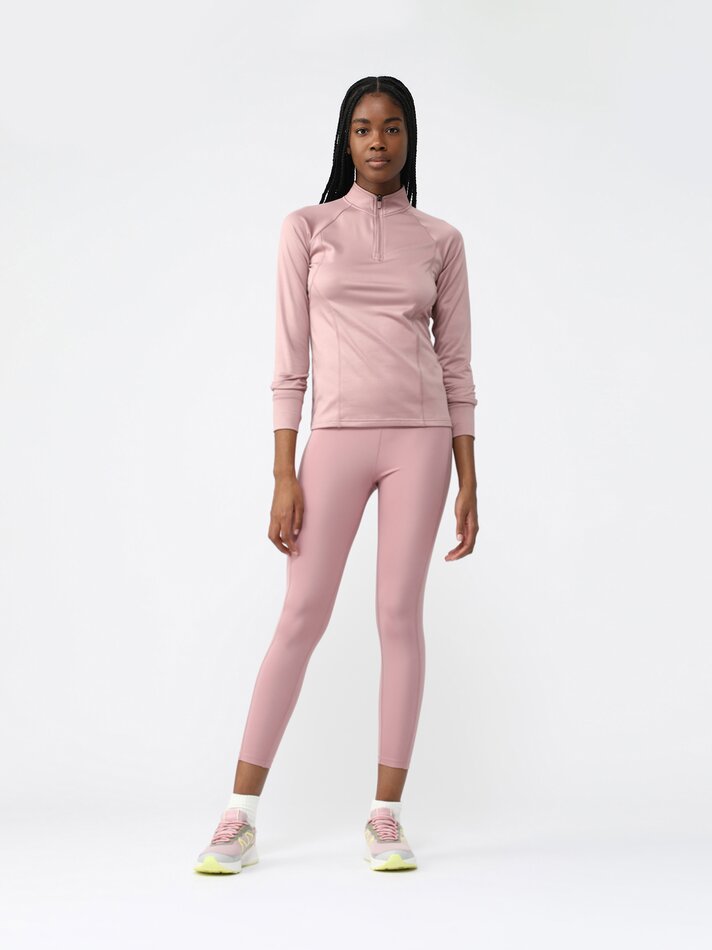 Camiseta esportiva rosa de gola alta