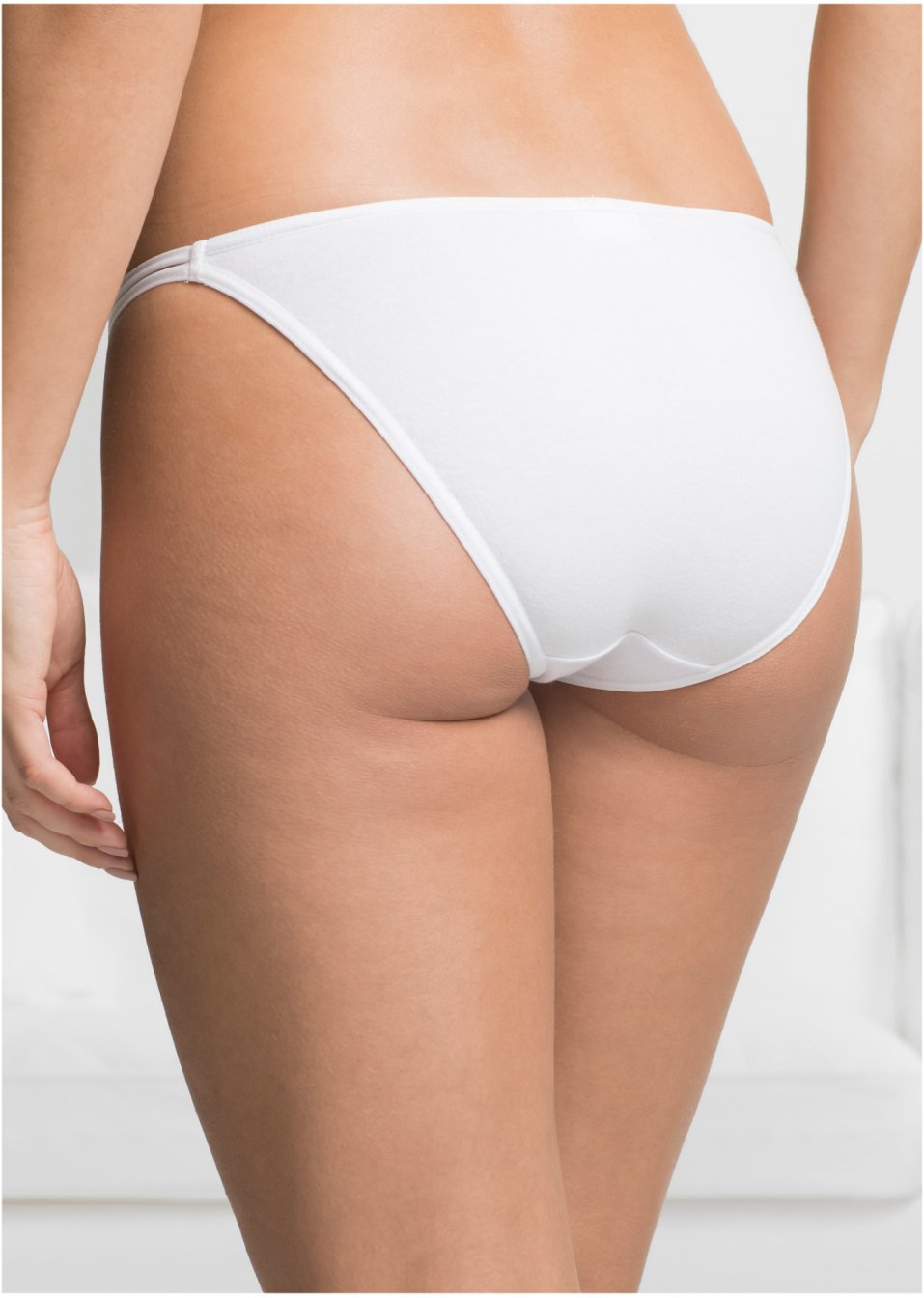 Lot de 6 tangas avec étiquette