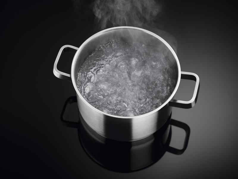 Electrolux Induktionskochfeld GK78TSIPCN Aufliegend Flexibles Kochfeld mit vier verbindbaren Kochzonen