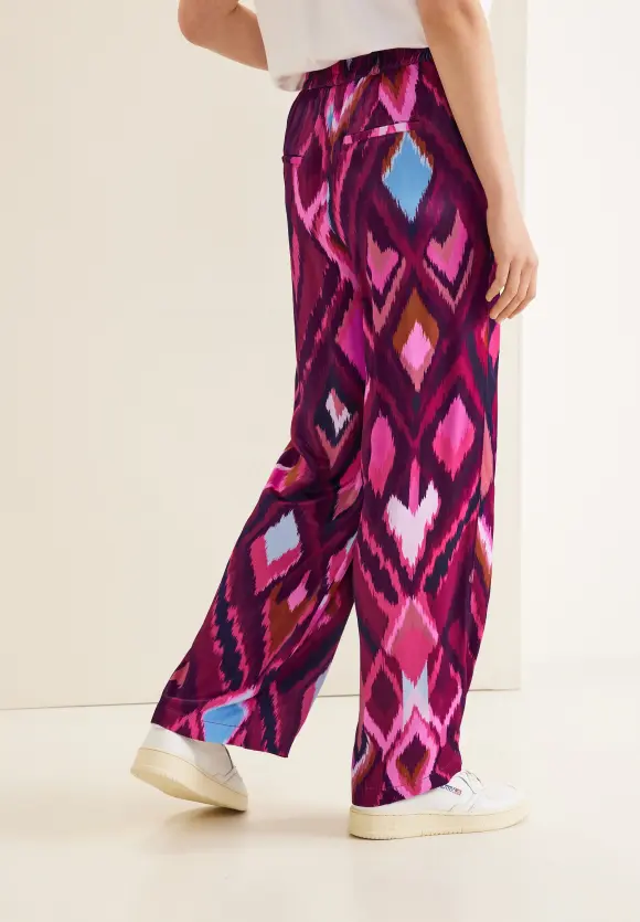 Loose Fit Printhose - tamed berry