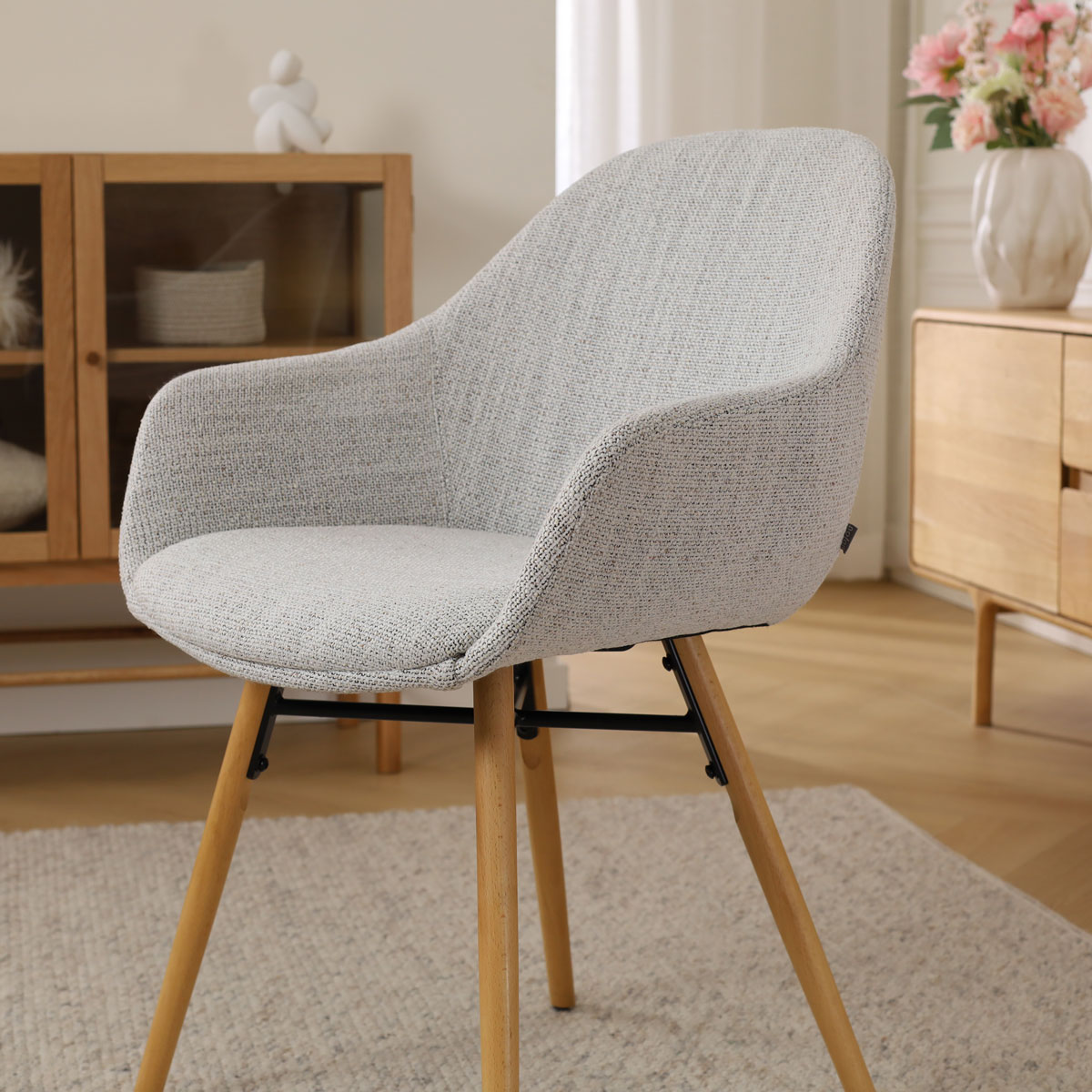 Eetkamerstoel Nena-Mae beige gemêleerd - houten onderstel