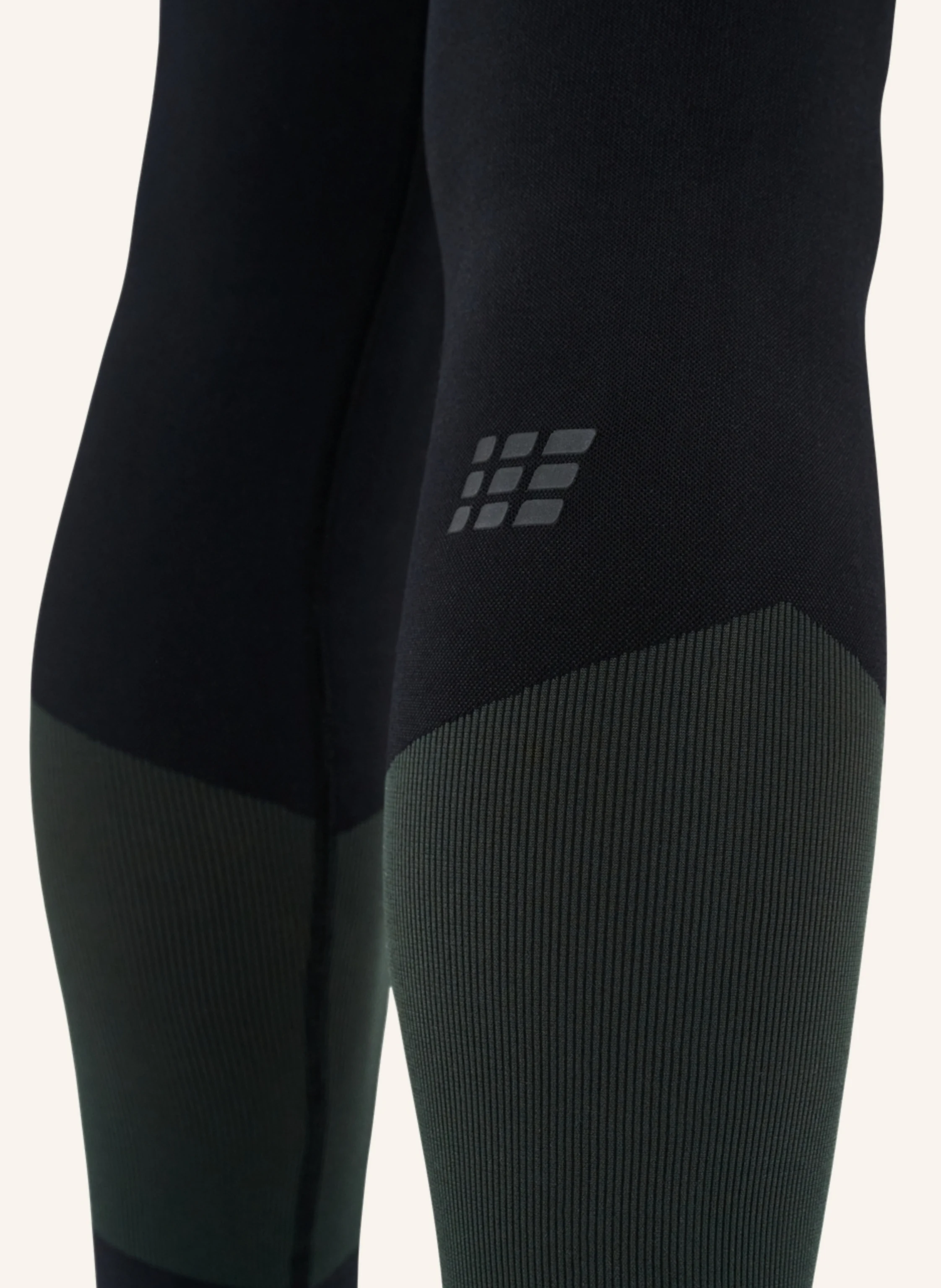 cep Tights THE RUN SEAMLESS mit Kompression