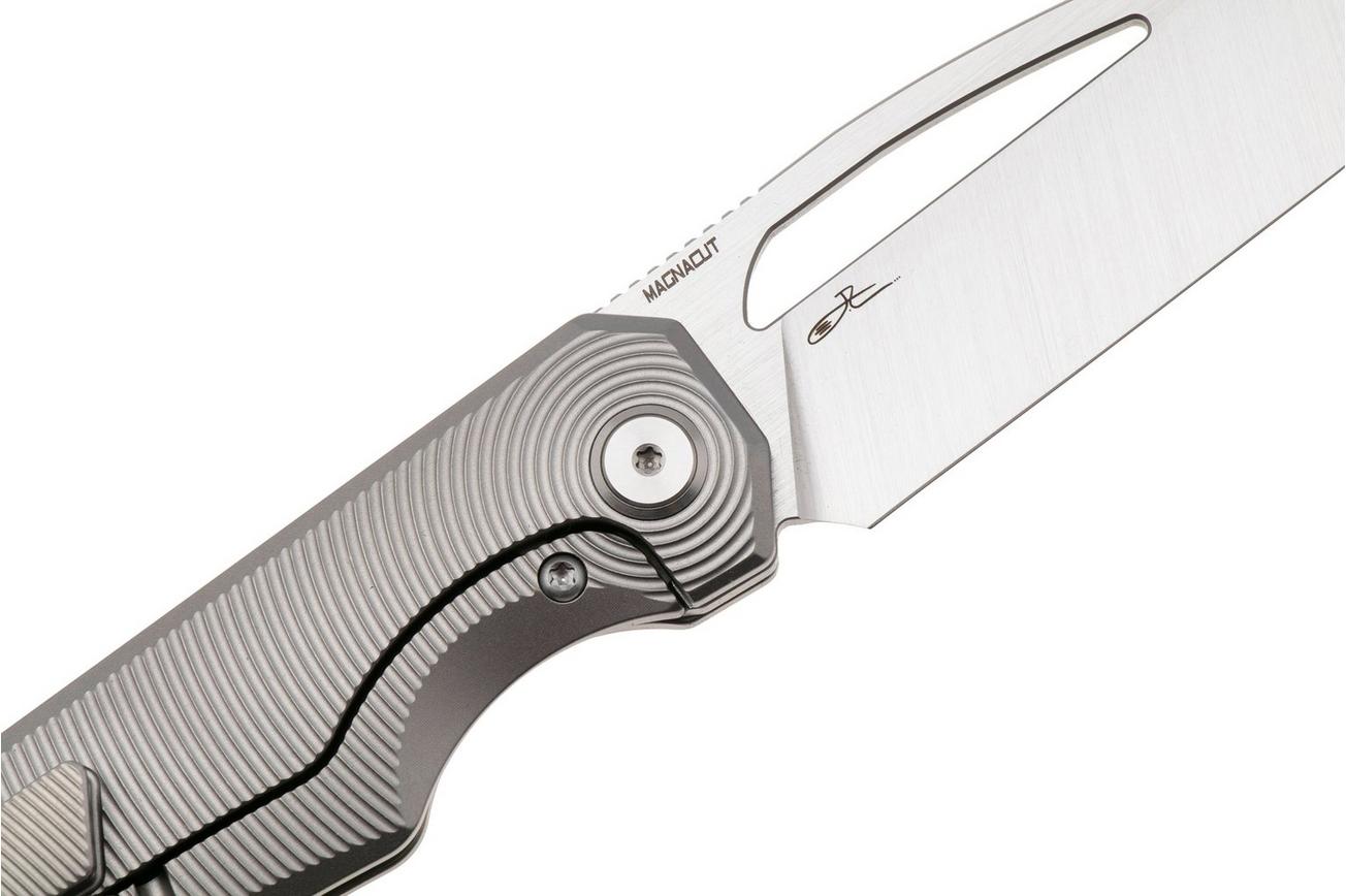 Bestech TAIPAN BT2503C Satin MagnaCut, Grey Titanium, zakmes, James Lowe design