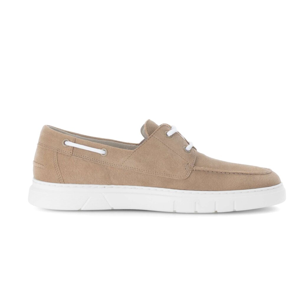 Lage sneaker bruin