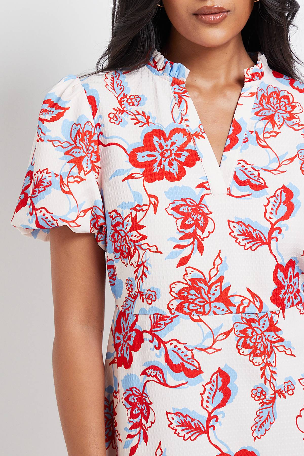 Wallis Robe Midi Froncée à Motif Floral en Gaufre Petite Taille