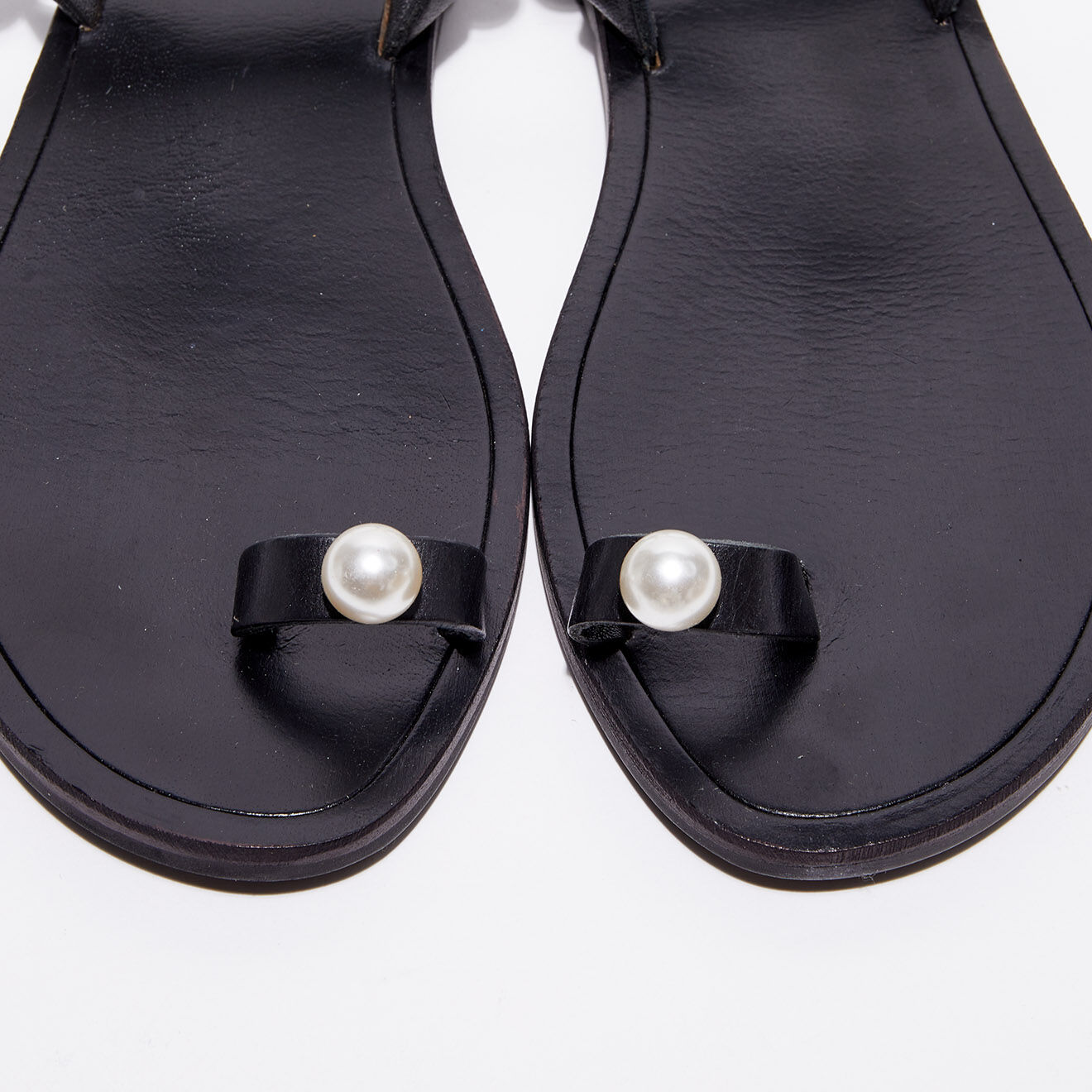 Jonak Mules plates en Cuir Waddle à perles noires