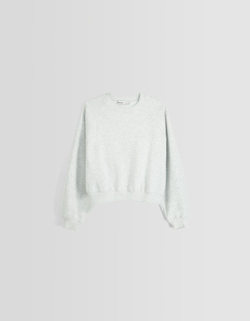 Moletom com mangas raglan