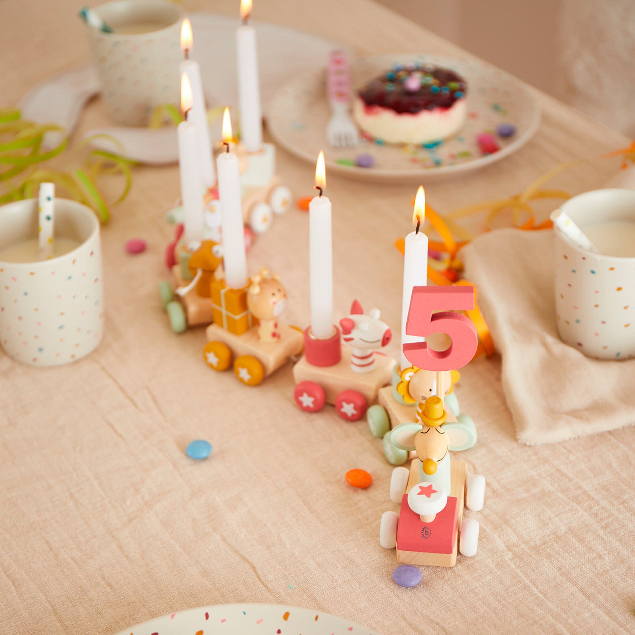 Bieco Geburtstagszug Holz Scandi-Chic Berry 0-99 Jahre Berry