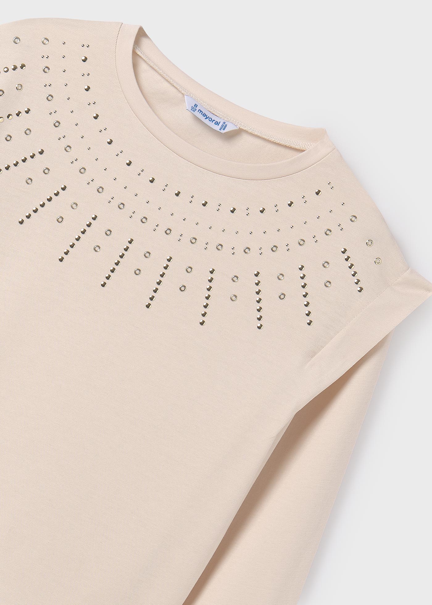 Camiseta feminina Better Cotton com tachas