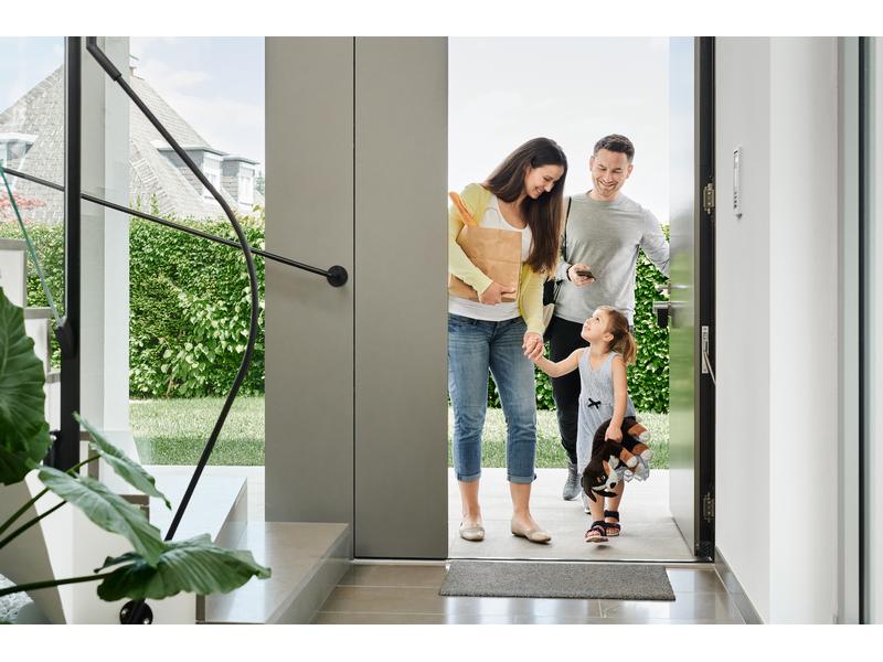 NUKI Smart Lock Power Pack Schwarz Wiederaufladbares Akkupack mit bis zu 6 Monate Akkulaufzeit