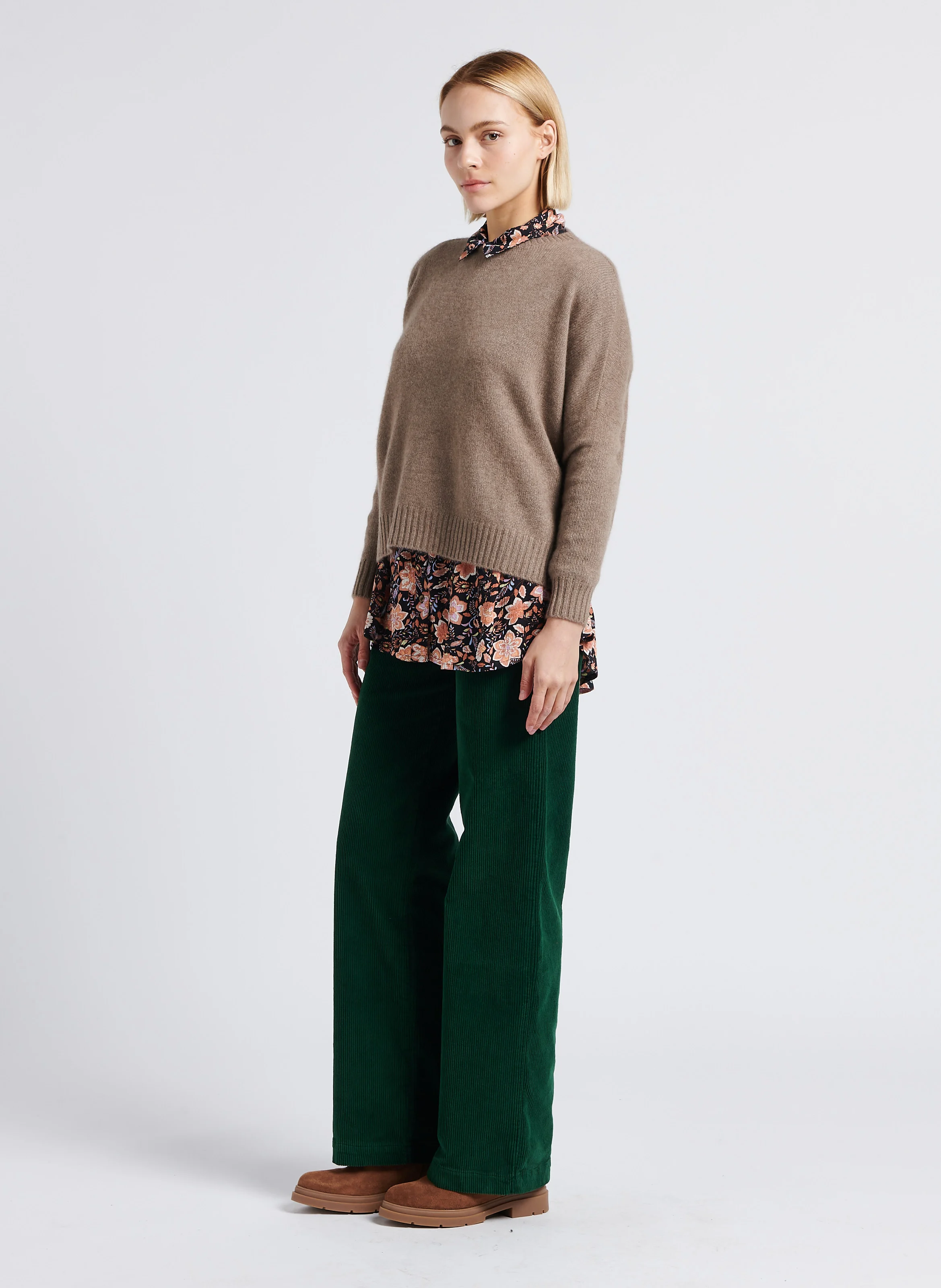 LEA - Pantalon large en velours côtelé | Vert