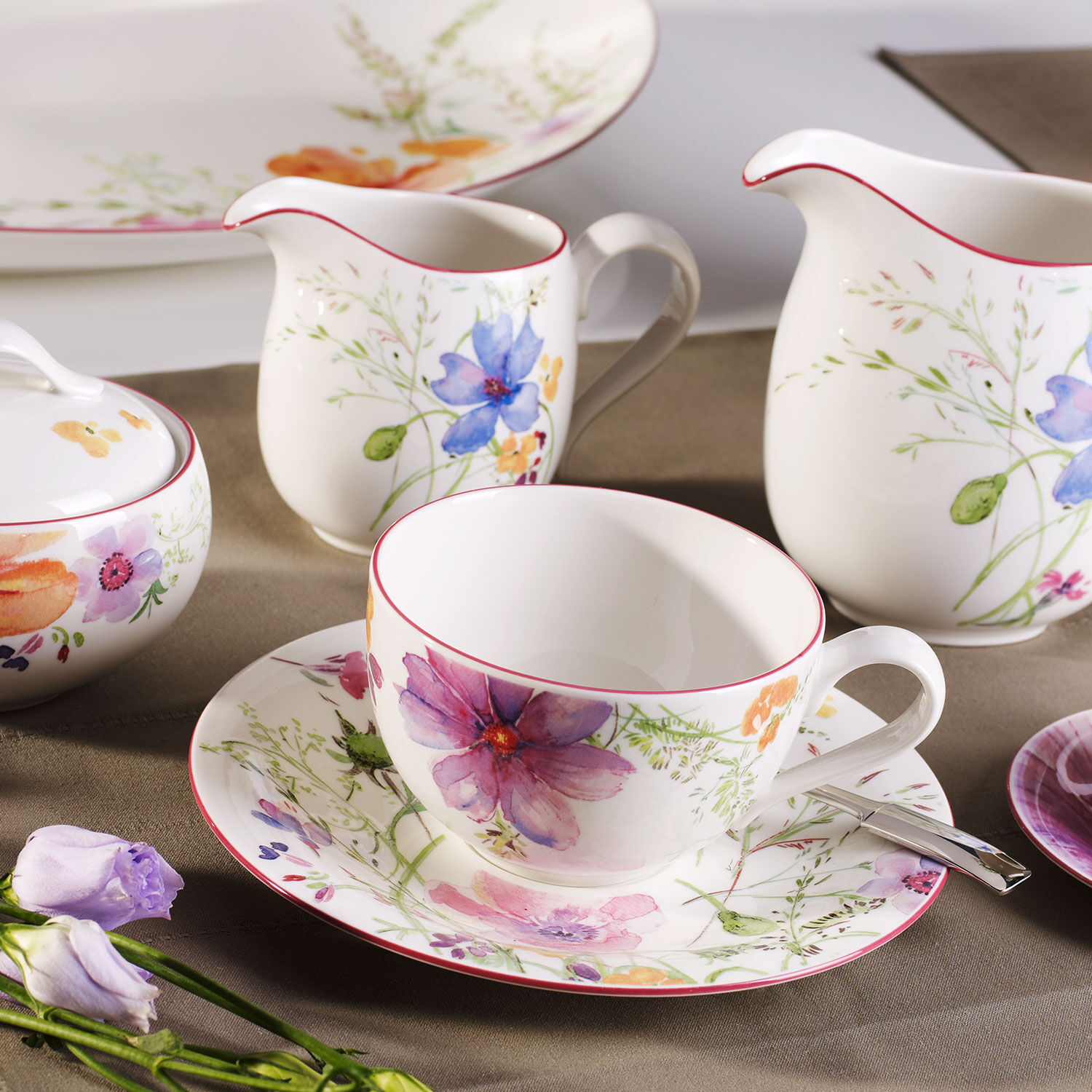 Mariefleur Creamer Multi-colored, 9.2 oz, Premium Porcelain