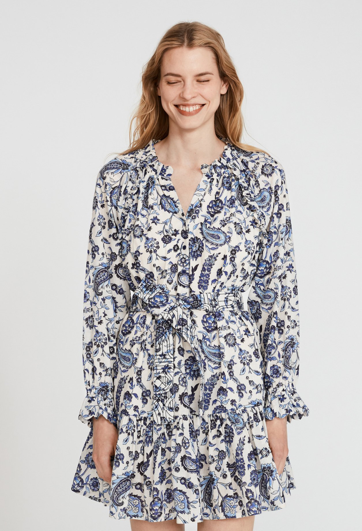 Robe ceinturee motif floral