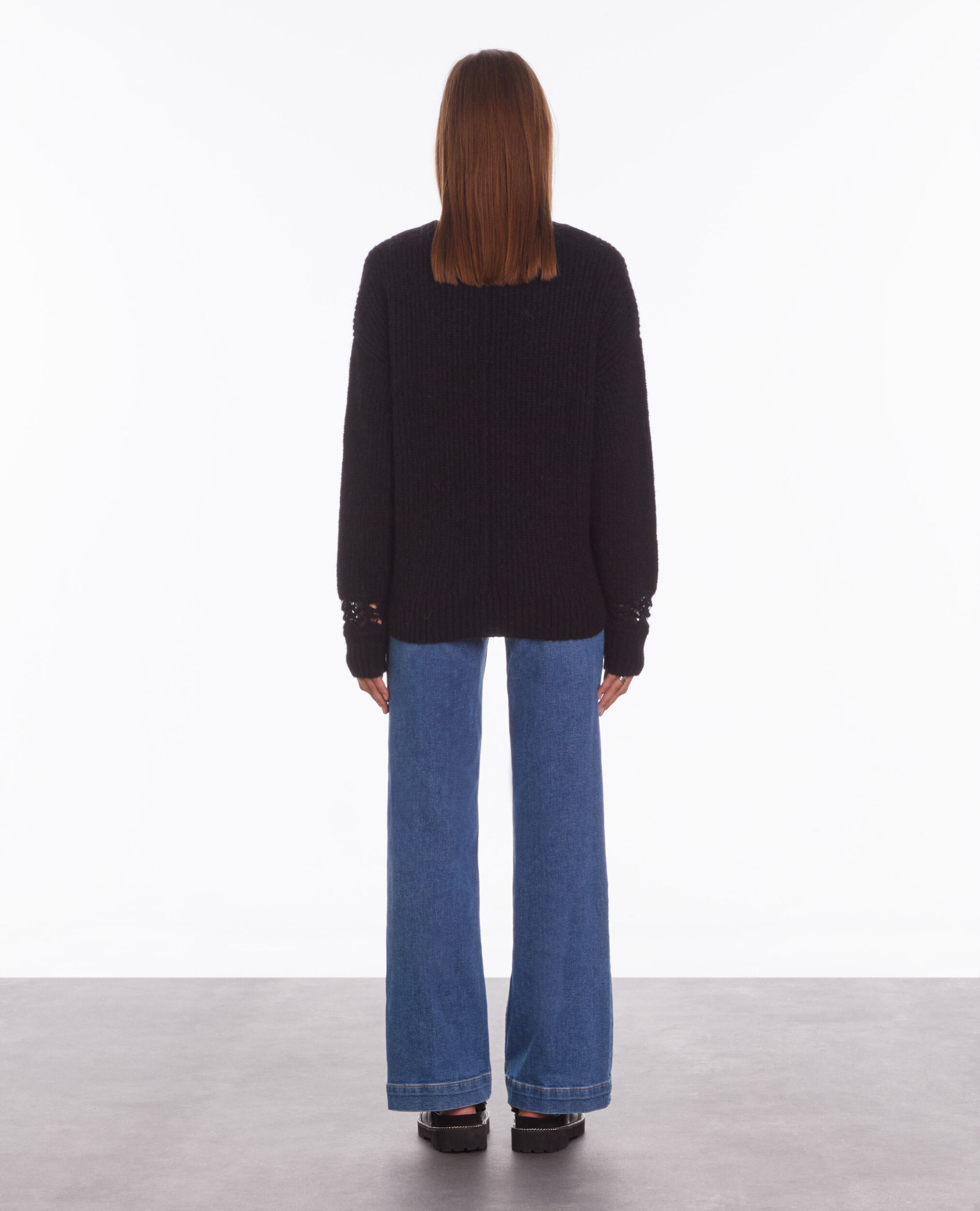 Pull noir en laine mélangée