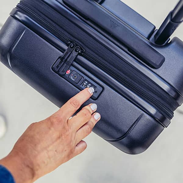 Bagagerie de voyage GREGORY DIVIDE ROLLERS QUADRO PRO INT CARRY ON OPTIC BLACK