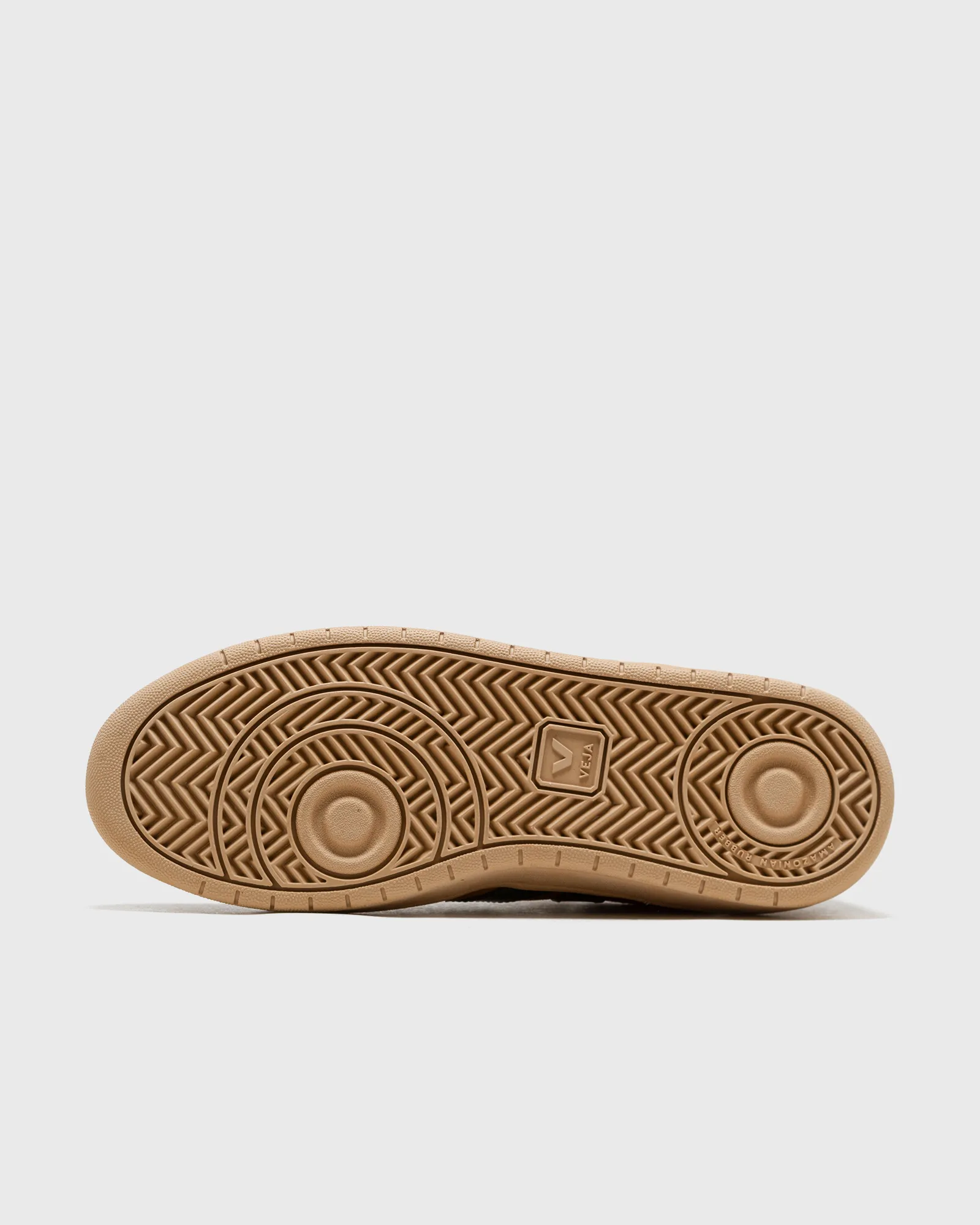 Veja V-10 SUEDE
