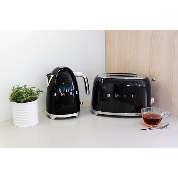 Toaster 2 fentes noir 950 W TSF01BLEU Smeg
