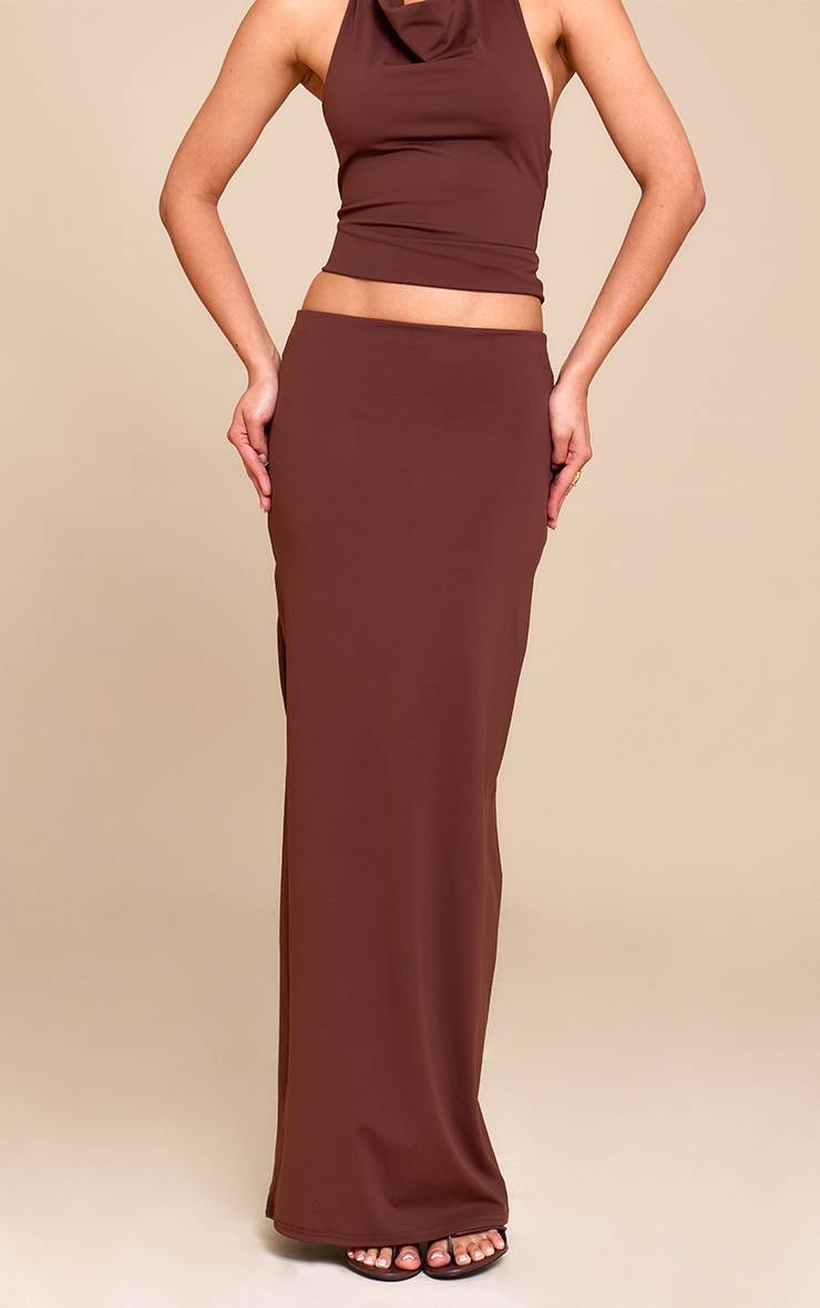 Chocolate Brown Jupe Longue Taille Mi-haute En Matière Sculptante Mate