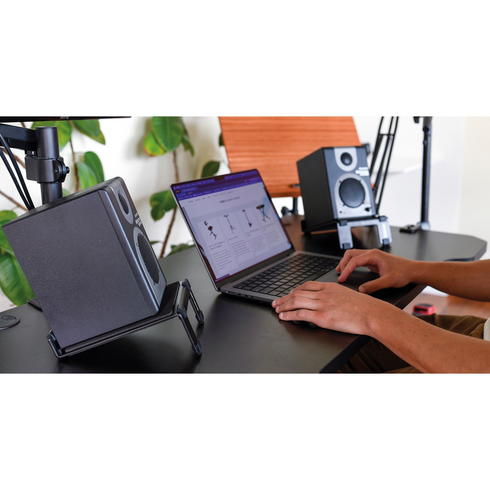 Quiklok MST002 monitor statieven (set)