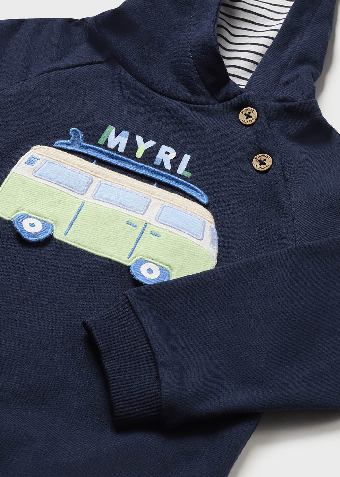 Moletom infantil com capuz e design interativo.