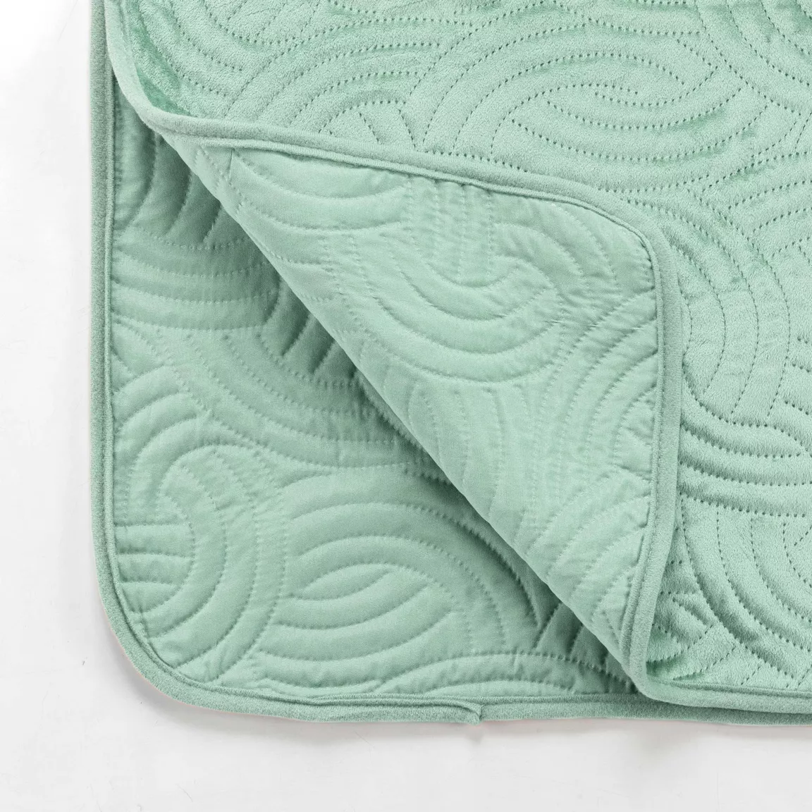 Couvre-lit matelassé et taies d'oreiller velours (240 x 220 cm) Solange Vert sauge