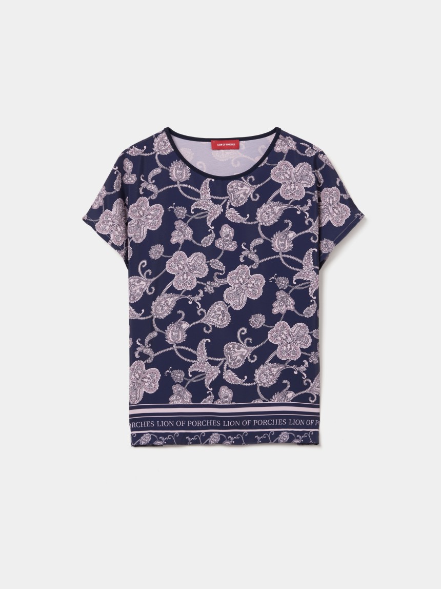 Blusa com padrão floral