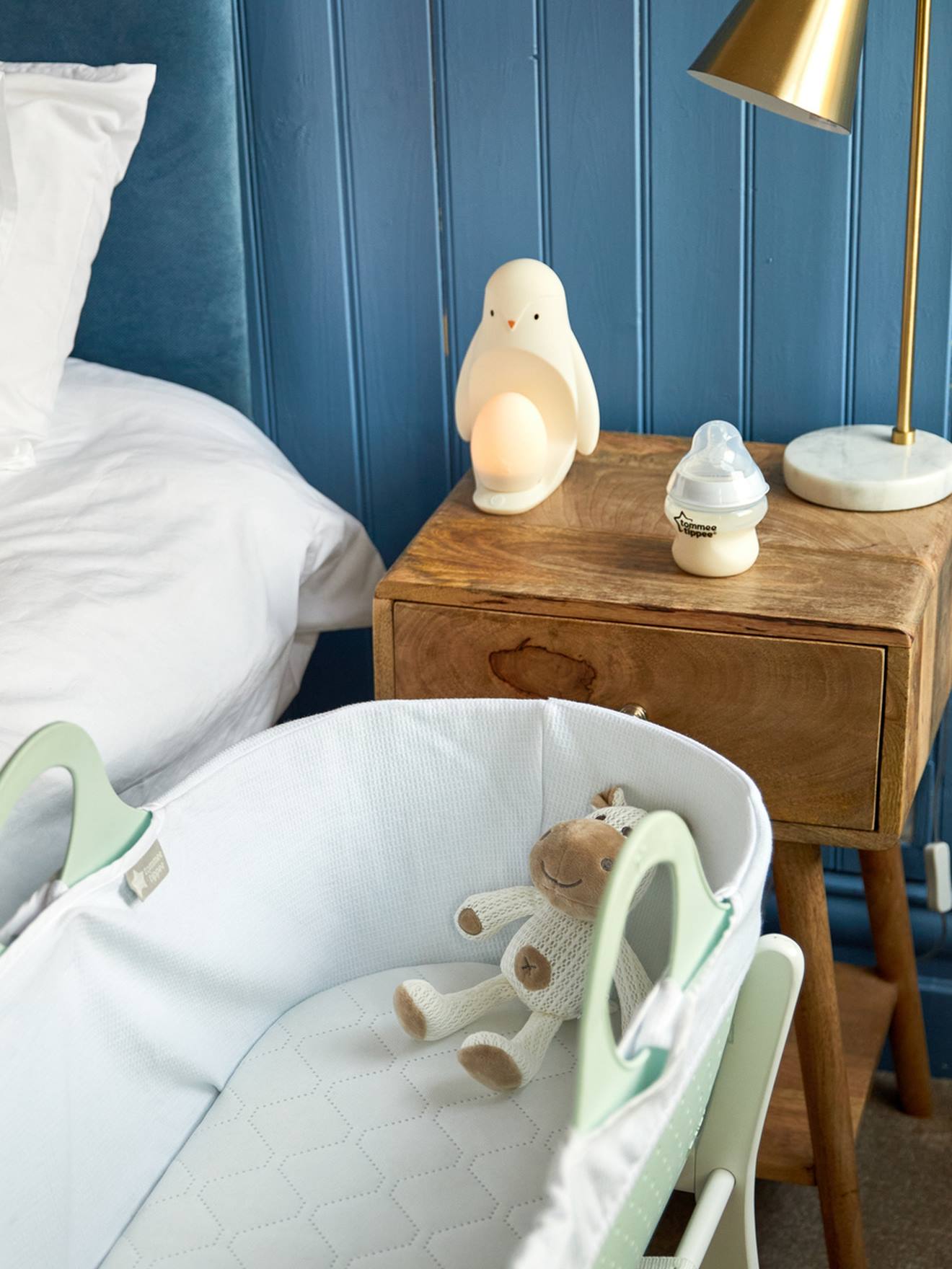 Luminária Noturna Portátil 2 em 1 TOMMEE TIPPEE Pinguim Branco