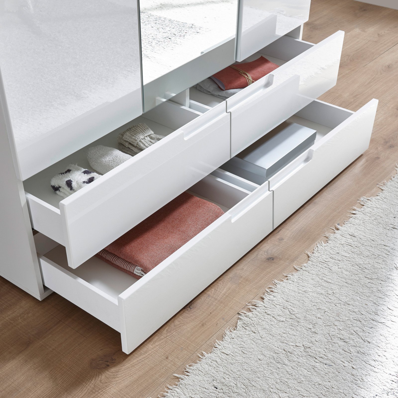 Drehtürenschrank Spice weiss, mit Spiegel 126 x 208 x 57 cm