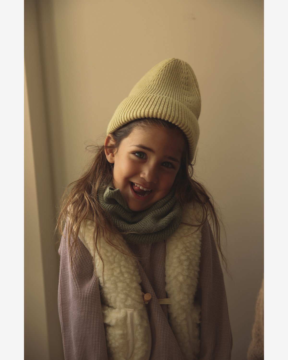 Ull Beanie barn – 100% Merino, Ubehandlet – Rib Lue Fonzie