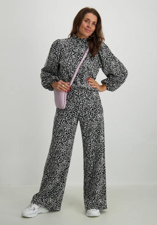Ichi Broek Oelly 20121944 LONG