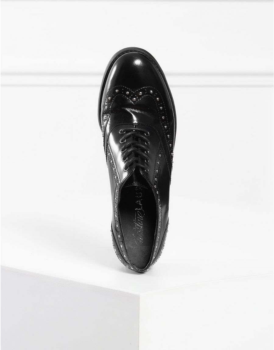 Richelieus noires clous