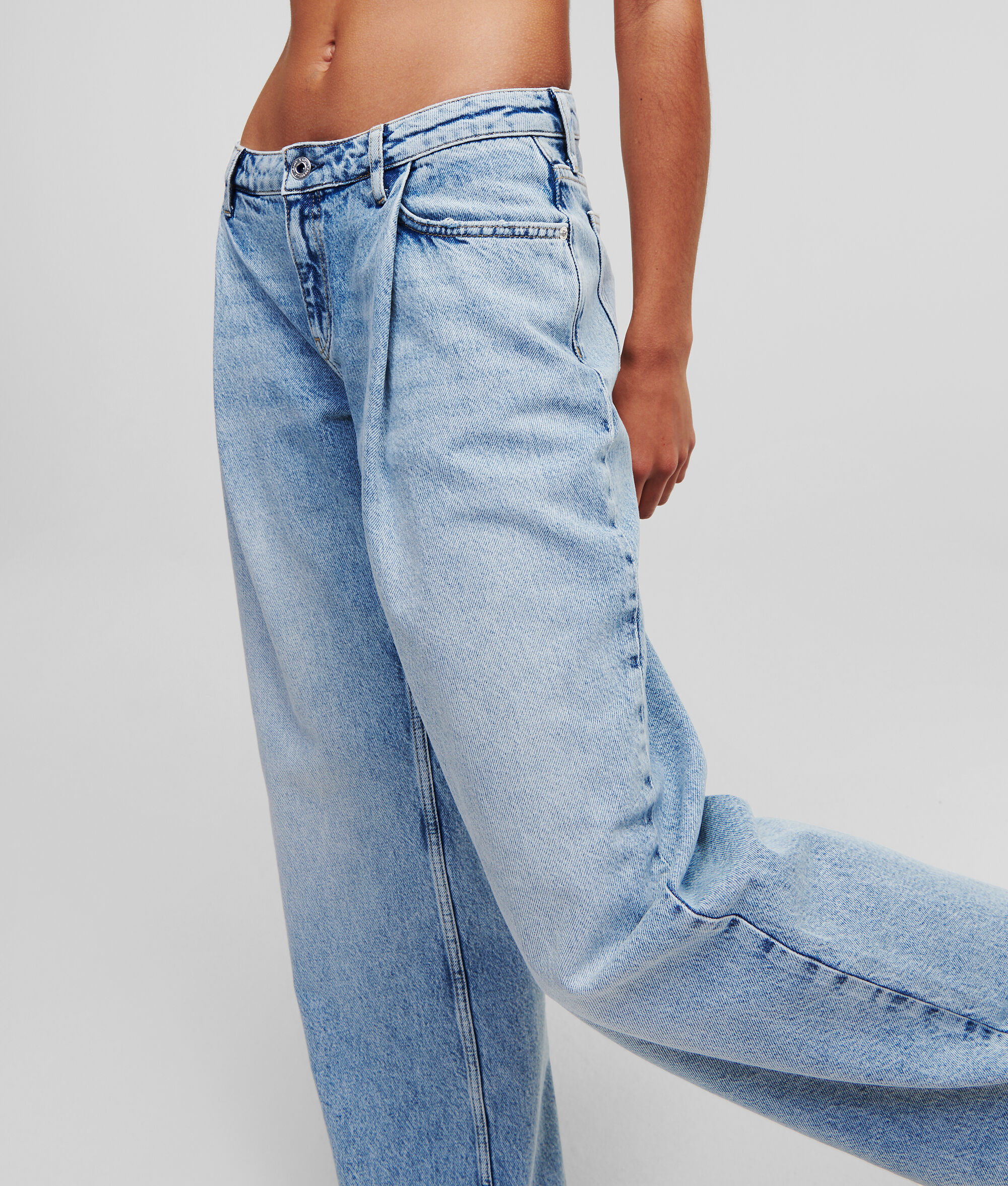 JEAN AMPLE TAILLE BASSE KLJ