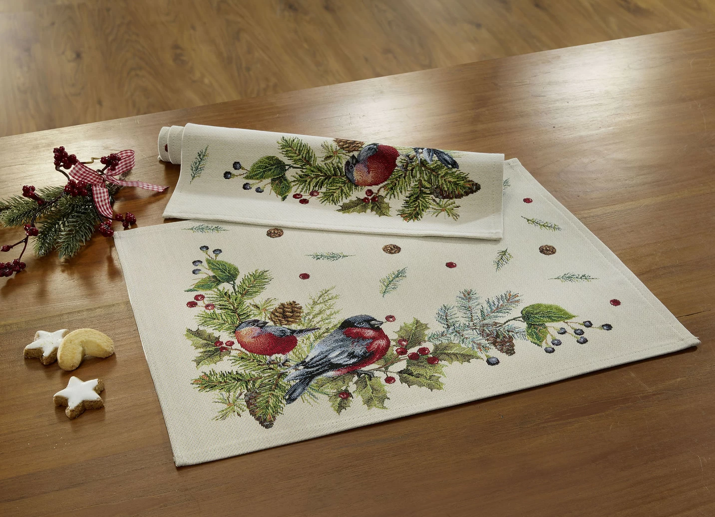 Tisch- und Raumdekoration mit Naturmotiven