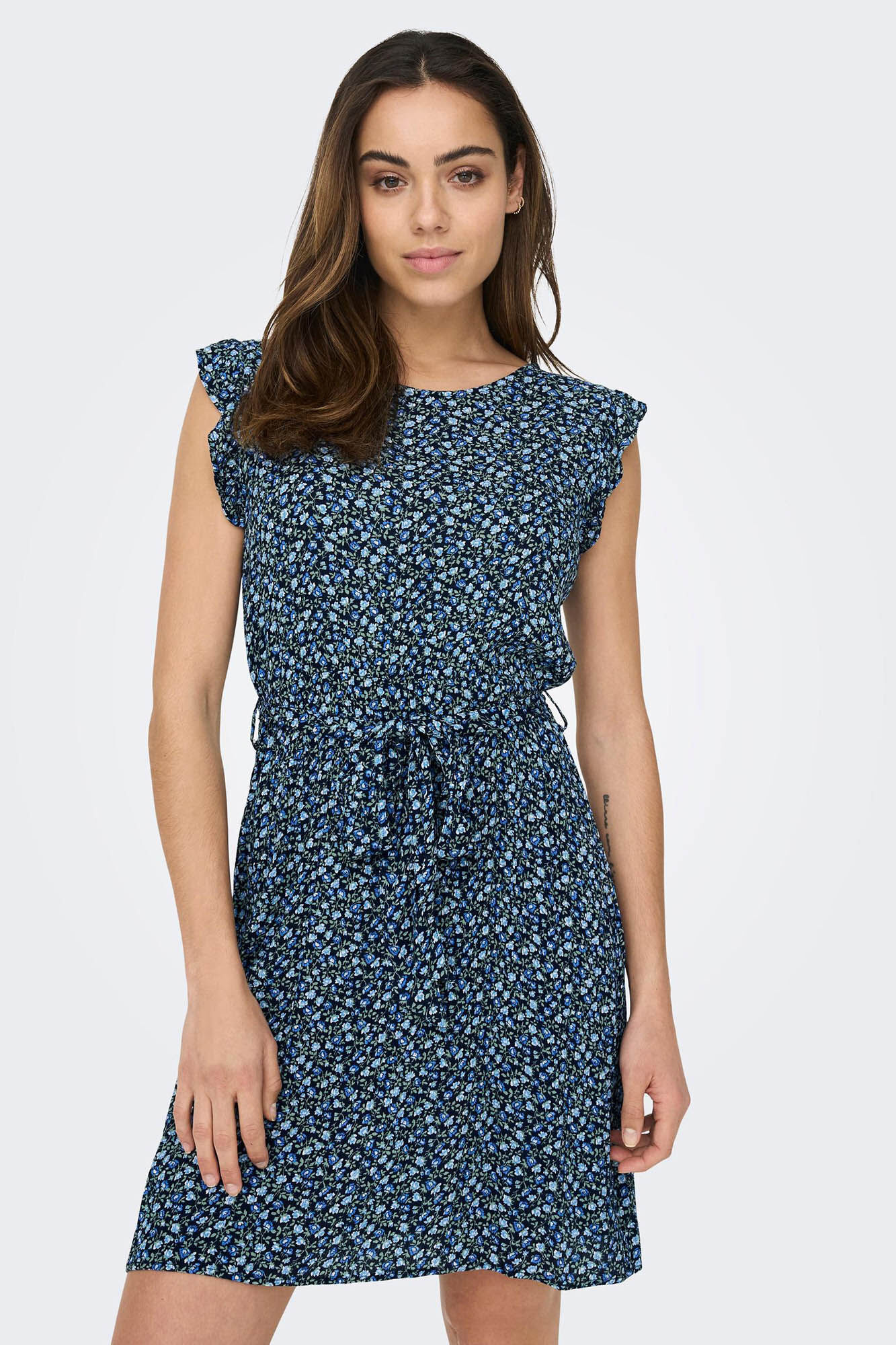Vestido curto sem mangas