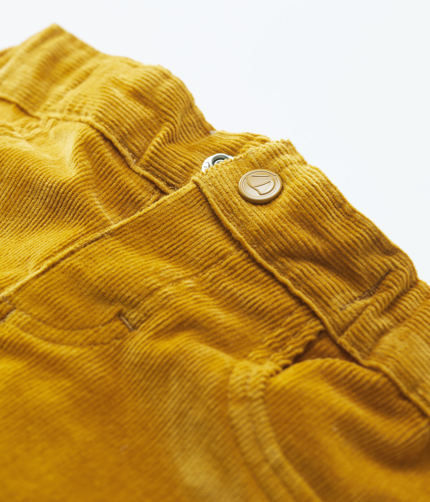 Pantalon en velours bébé.