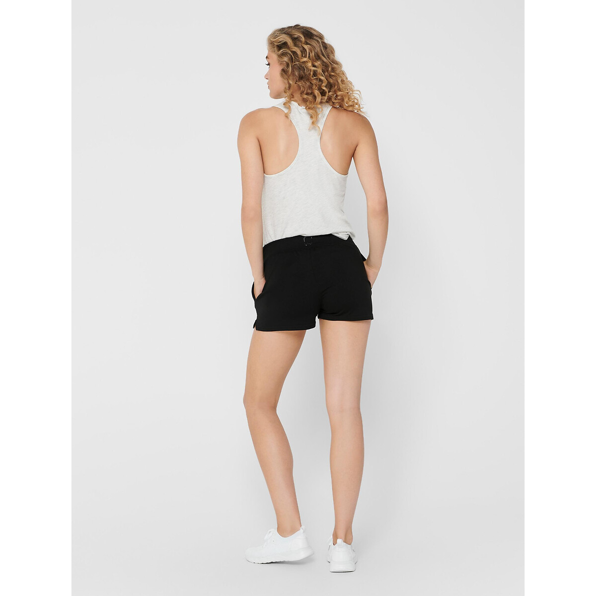 SOMENTE JOGUE<br>Ayna curta com 2 bolsos