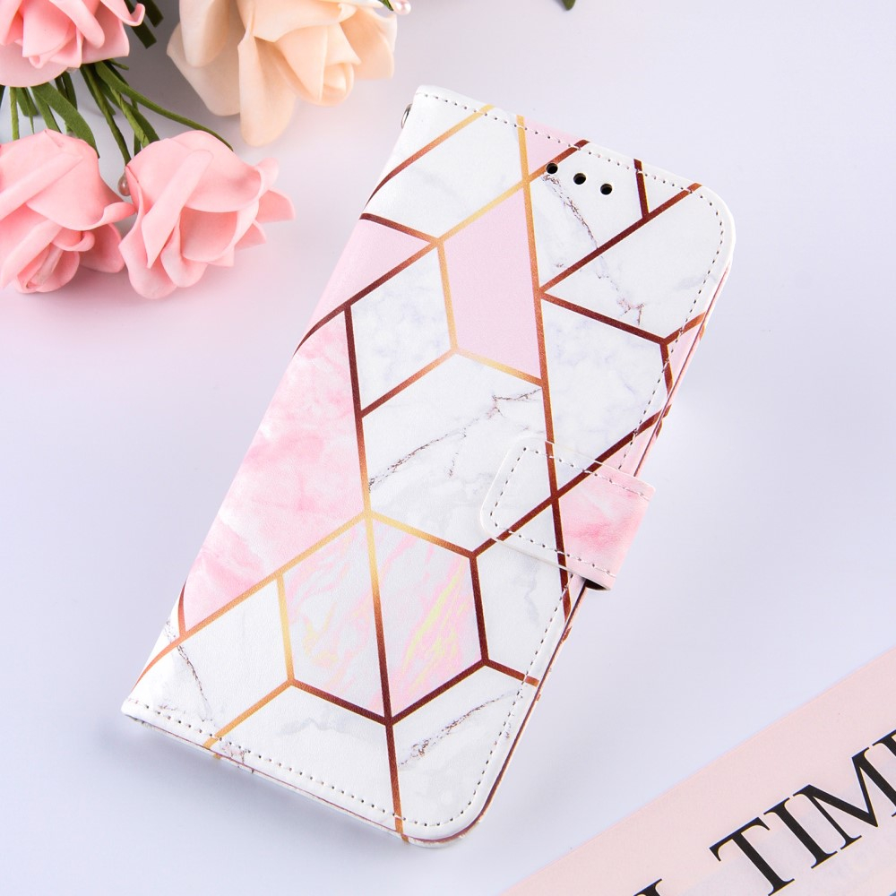 Samsung Galaxy S22 5G Leder Tasche mit Kartenfach   Handschlaufe Geometrisches Muster - Rosa / Weiss